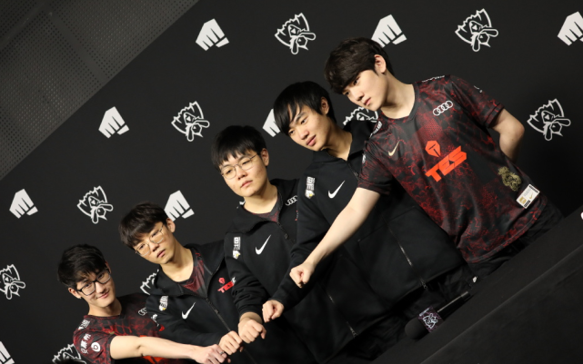 也维持更衣 也维持更衣